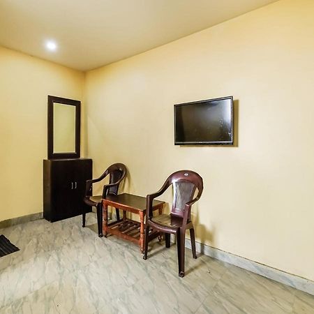Oyo 84039 Tirumala Grand Rājahmundry Kültér fotó