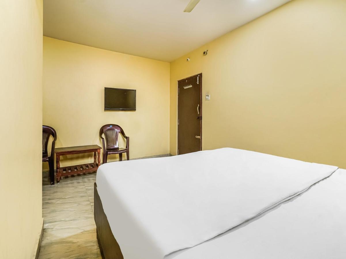 Oyo 84039 Tirumala Grand Rājahmundry Kültér fotó
